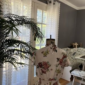 Floral blouses for juniors or women